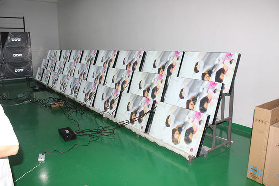 กำแพงวิดีโอแอลซีดี LG FCC ขนาด 55 นิ้วฝาหน้าแคบพิเศษรองรับสัญญาณ HDMI หน้าจอ IPS