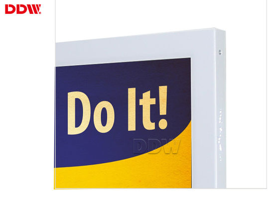 TFT Type ความละเอียดสูงติดผนังแสดงโฆษณา Totem Wled Backlit Type