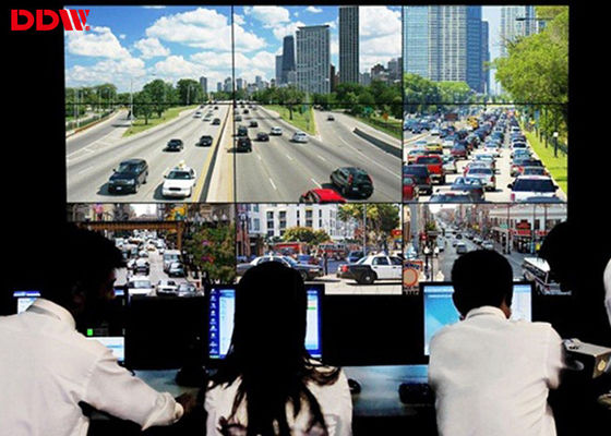 5ms เวลาตอบสนองเฝ้าระวังวิดีโอผนัง VGA AV YPBPR ห้องควบคุมอินเตอร์เฟซวิดีโอ DDW-LW550DUN-THA3