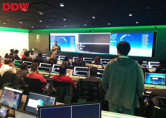 ฝาผนังแคบ 1.7 มม. CCTV Video Wall FHD ความละเอียดทางกายภาพ 1920x1080