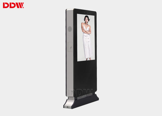 2000 Nits 55 "พื้นยืนภายนอก Digital Signage Kiosk ด้วยระบบเย็นแฟน